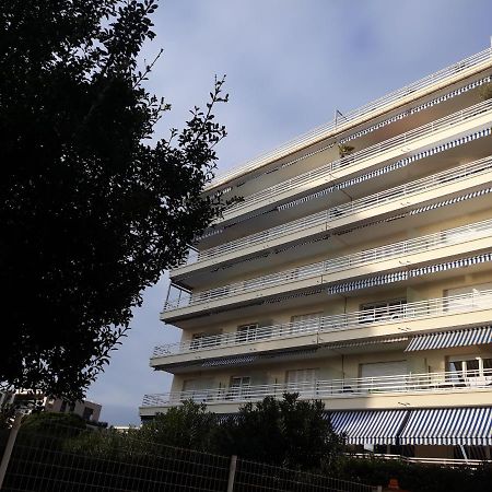 Location De Vacances A Juan Les Pins Appartement Vue Mer Exterior foto