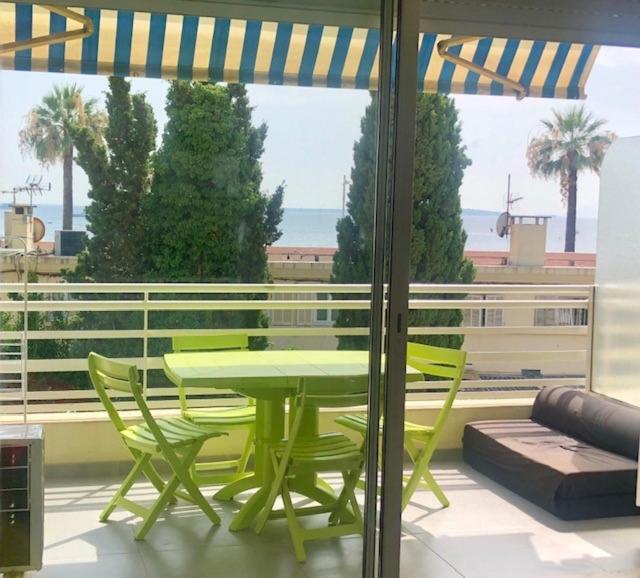 Location De Vacances A Juan Les Pins Appartement Vue Mer Exterior foto